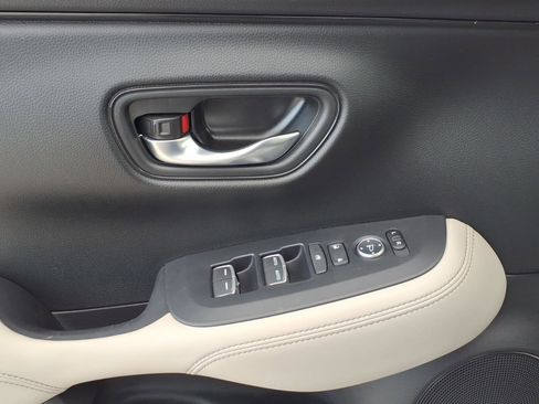 Used 2025 Honda HR-V EX-L image 31