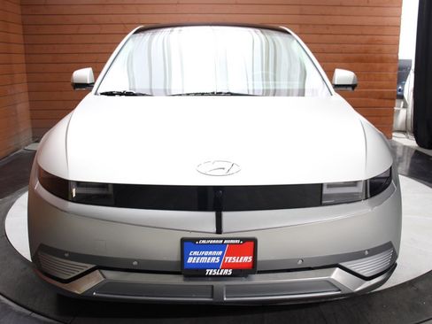 Used 2024 Hyundai Ioniq 5 Limited image 16