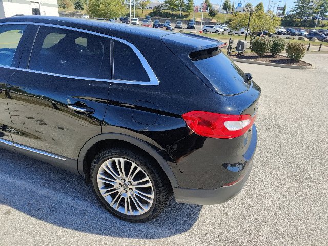 Used 2018 Lincoln MKX Reserve w/ Lincoln MKX Climate Package FWD image 12