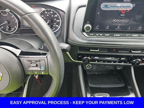 Used 2023 Nissan Rogue SV w/ SV Premium B Package image 10