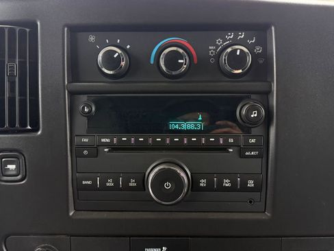 Used 2020 GMC Savana 3500 w/ Driver Convenience Package image 23