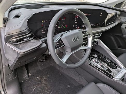 New 2025 Audi Q5 Premium Plus AWD/4WD image 9