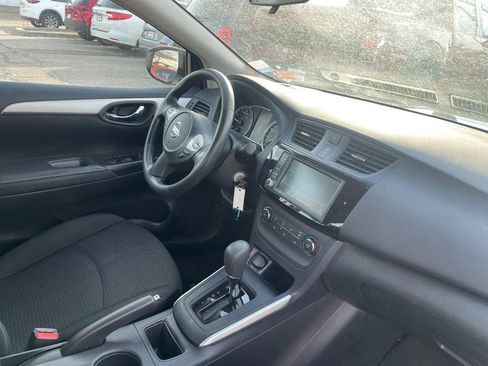 Used 2019 Nissan Sentra S image 2