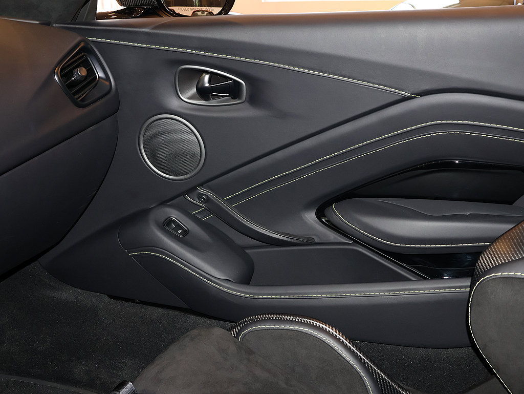 Used 2023 Aston Martin V12 Vantage RWD image 97
