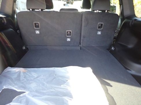 New 2025 Jeep Grand Cherokee Laredo X image 4