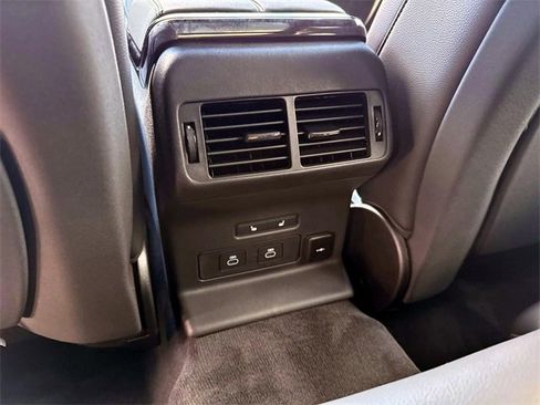 New 2025 Land Rover Range Rover Velar Dynamic SE image 13