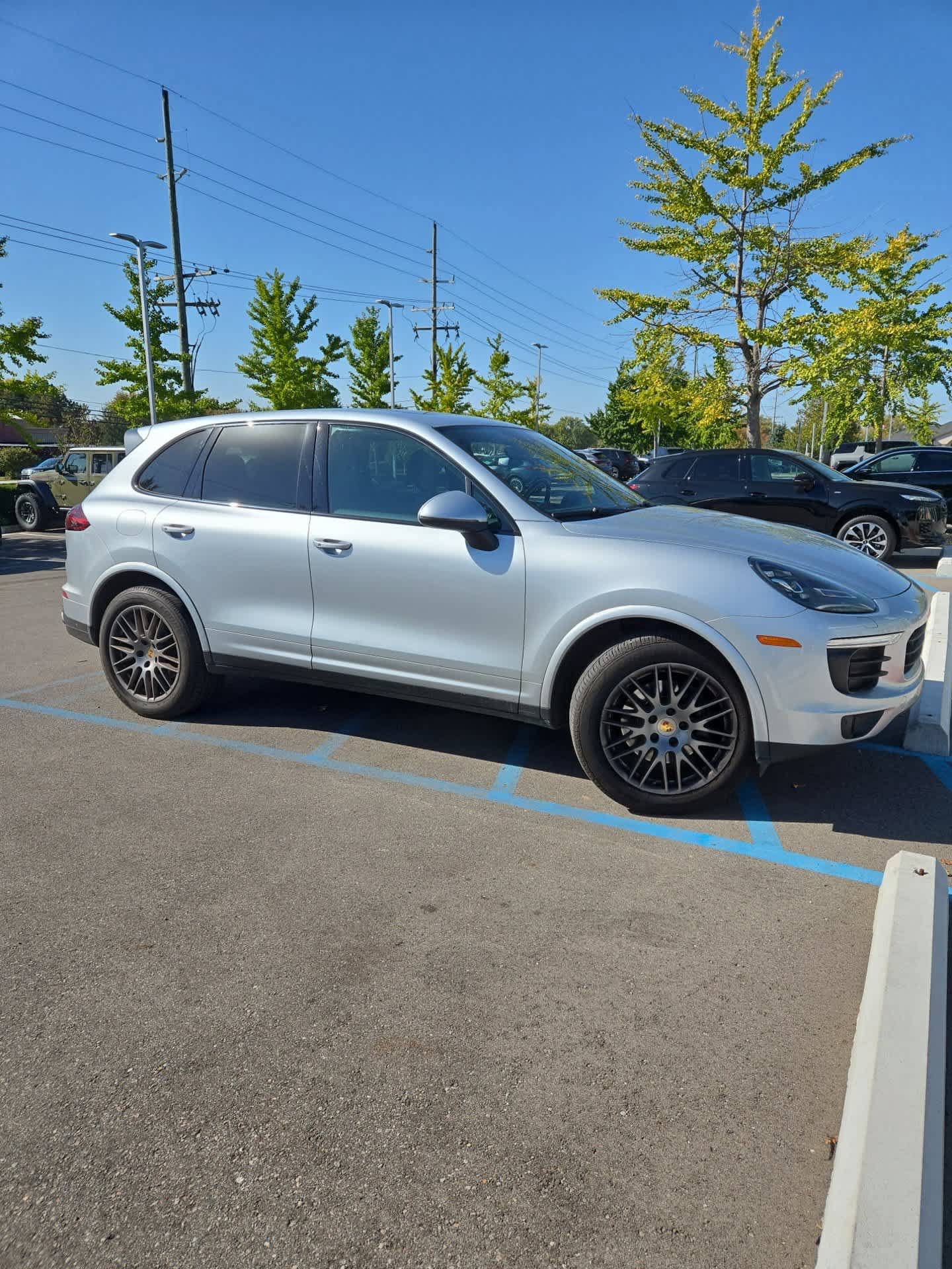Used 2018 Porsche Cayenne AWD/4WD image 4
