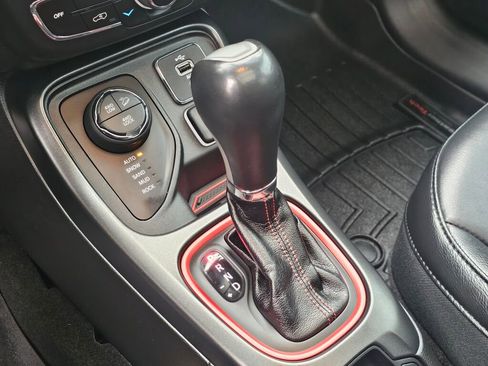 Used 2018 Jeep Compass Trailhawk w/ Leather Interior Group image 42