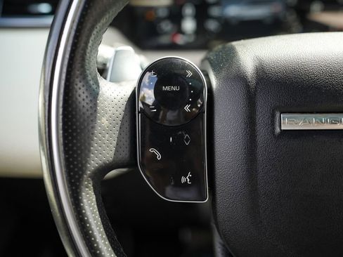 Used 2020 Land Rover Range Rover Velar R-Dynamic S image 29