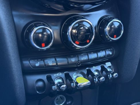 Used 2024 MINI Cooper SE FWD image 22