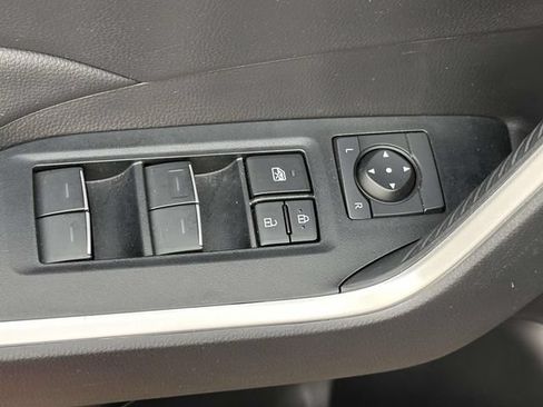 Used 2025 Toyota RAV4 XLE AWD/4WD image 17