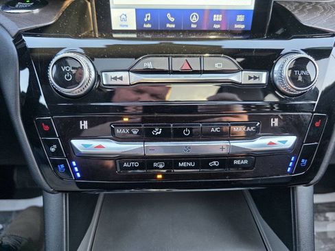 Used 2021 Ford Explorer Platinum image 21