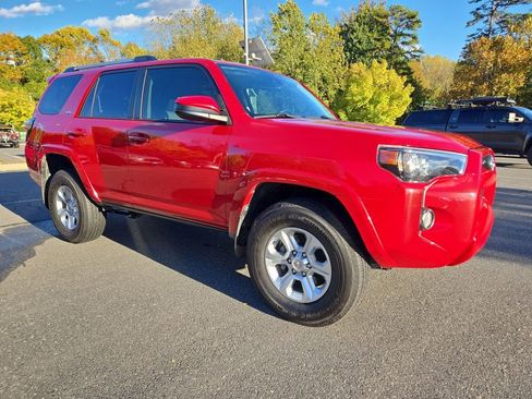 Used 2020 Toyota 4Runner SR5 image 8