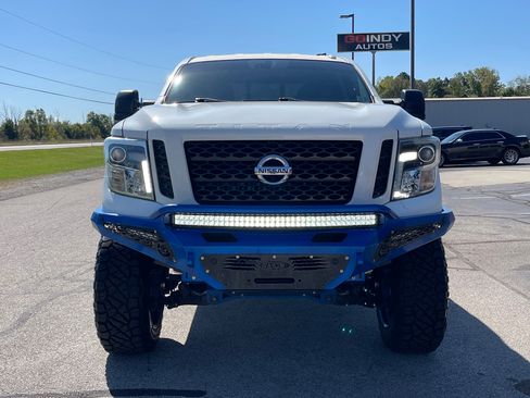 Used 2016 Nissan Titan PRO-4X w/ Pro-4x Convenience Package image 10