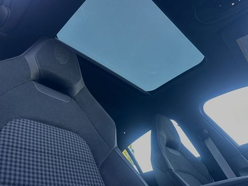 New 2025 Porsche Panamera image 18