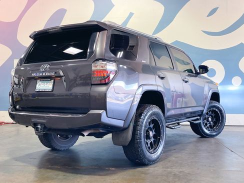 Used 2017 Toyota 4Runner SR5 image 2