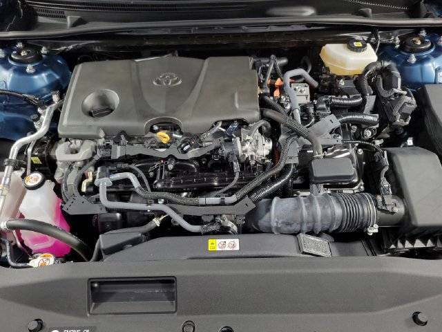 Used 2025 Toyota Camry SE FWD image 13