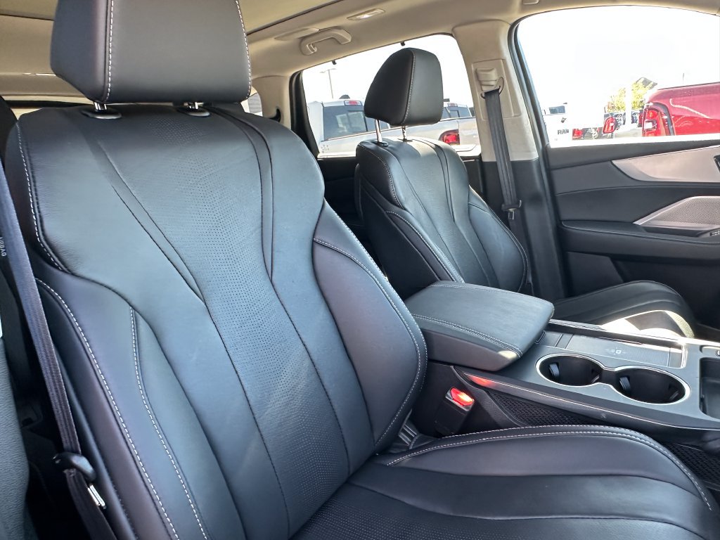 Used 2025 Acura MDX w/ Technology Package FWD image 17