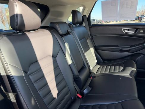 Used 2024 Ford Edge SEL w/ Convenience Package AWD/4WD image 32