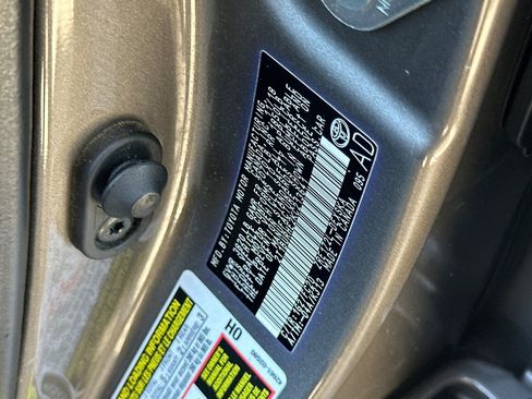 Used 2019 Toyota Corolla SE FWD image 33