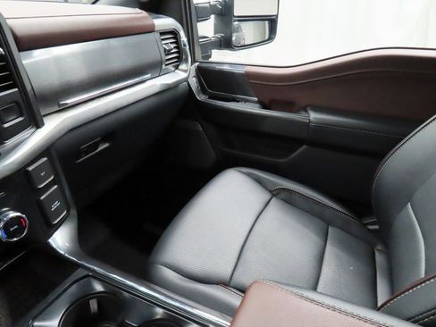 Used 2023 Ford F150 Lariat w/ Equipment Group 502A High image 29