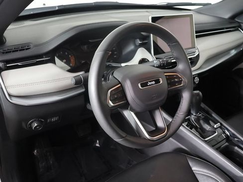 Used 2025 Jeep Compass Limited AWD/4WD image 23