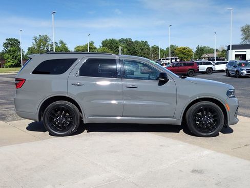 Used 2025 Dodge Durango GT AWD/4WD image 4