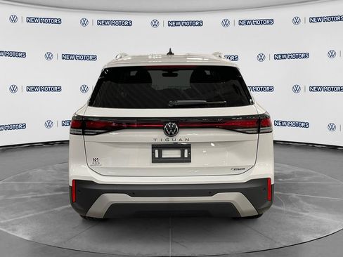 Used 2026 Volkswagen Tiguan S AWD/4WD image 4