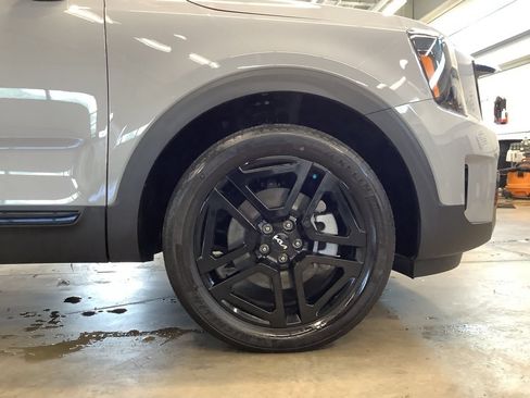 Certified 2024 Kia Telluride EX X-Line AWD/4WD image 29