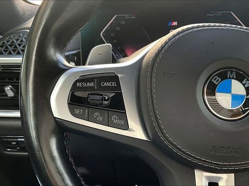 Used 2023 BMW X7 M60i image 11