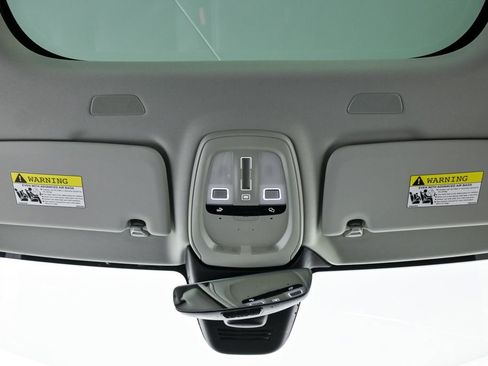 Certified 2025 Volvo V60 B5 Cross Country Plus image 20