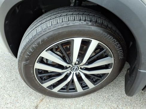 Certified 2024 Nissan Pathfinder Platinum w/ Cargo Package AWD/4WD image 21