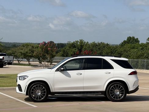Used 2021 Mercedes-Benz GLE 350 4MATIC w/ AMG Line Exterior image 3