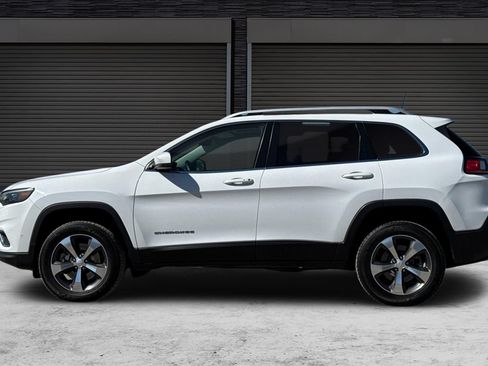 Used 2019 Jeep Cherokee Limited w/ Luxury Group AWD/4WD image 7
