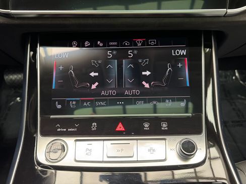 Used 2023 Audi Q8 Prestige AWD/4WD image 20