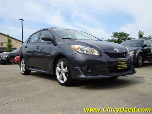 Used 2010 Toyota Matrix S FWD image 5