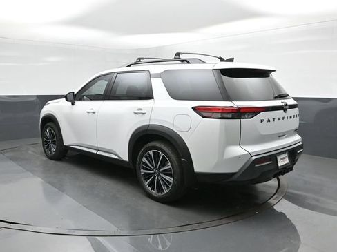 New 2026 Nissan Pathfinder Platinum w/ Cargo Package image 5