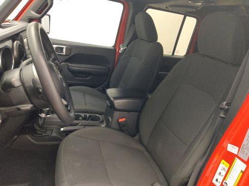 Used 2018 Jeep Wrangler Unlimited Sport image 17