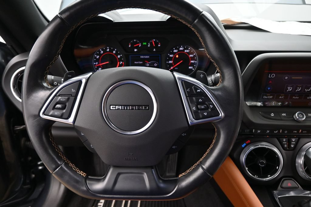 Used 2020 Chevrolet Camaro LT w/ Technology Package RWD image 19