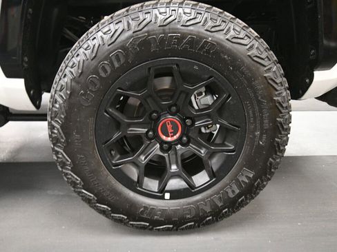 Used 2026 Toyota Tacoma TRD Pro AWD/4WD image 33