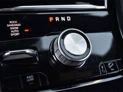 Used 2021 Jeep Grand Cherokee L Overland w/ Luxury Tech Group IV image 20