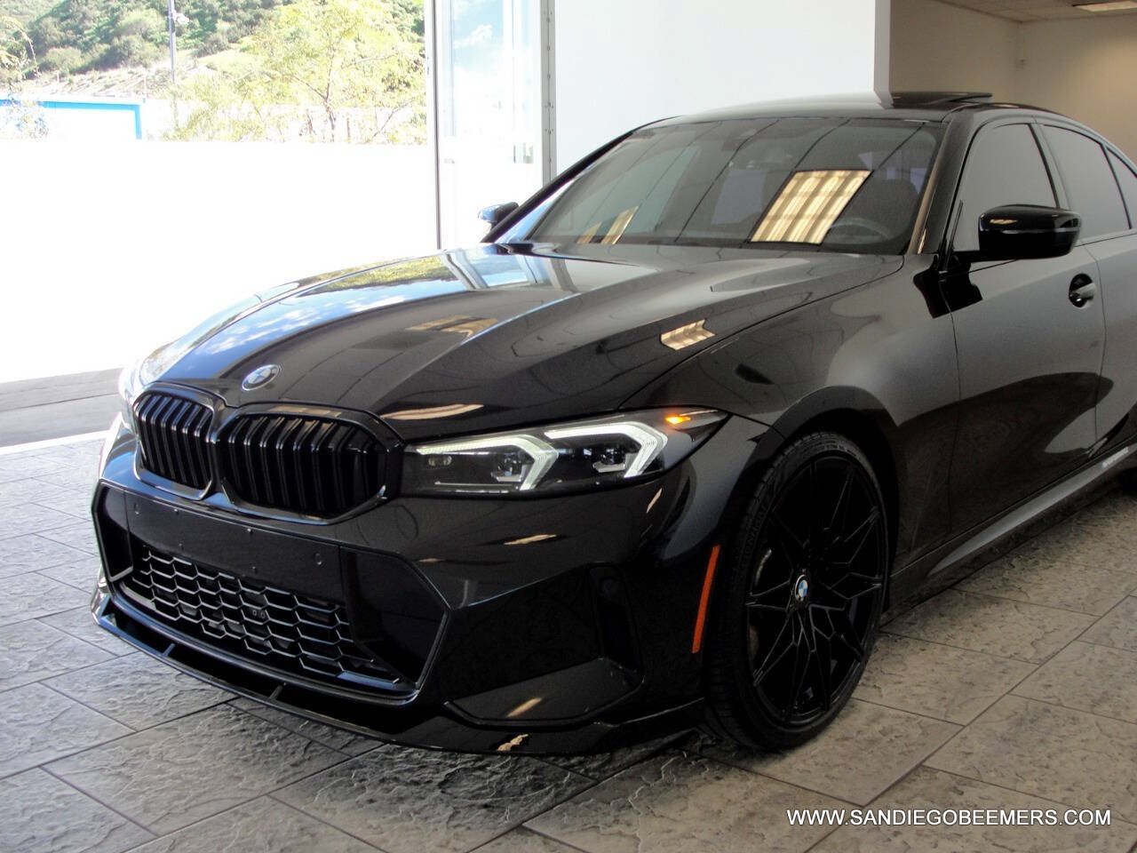 Used 2023 BMW 330i Sedan w/ M Sport Package RWD image 10