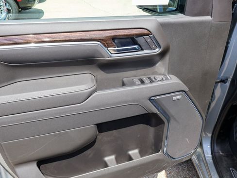 New 2026 GMC Sierra 1500 Elevation image 8