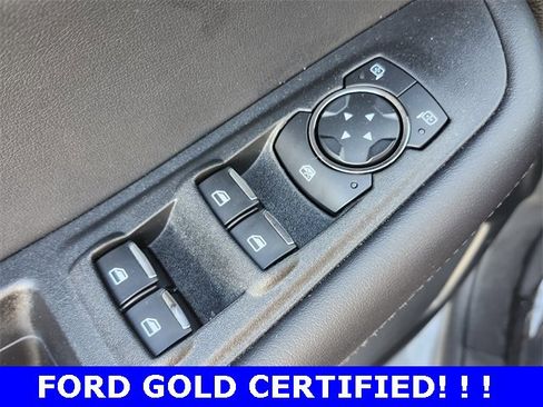 Used 2024 Ford Edge SE w/ Black Appearance Package image 25