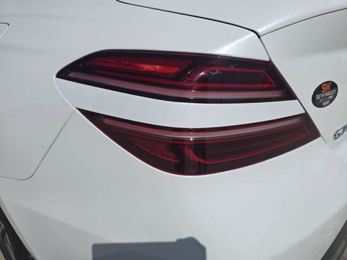 Used 2025 Genesis G70 2.5T RWD image 33