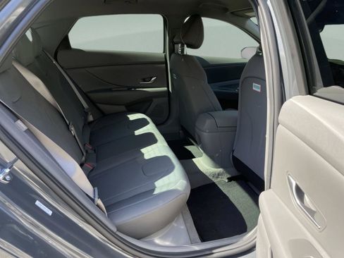 New 2026 Hyundai Elantra SE image 17