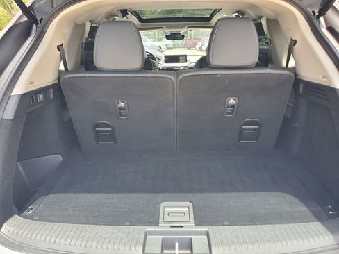 Used 2023 Acura MDX FWD w/ Technology Package image 8