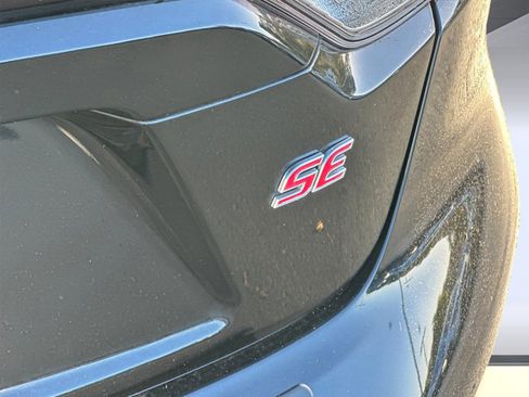 Used 2021 Toyota Corolla SE image 22