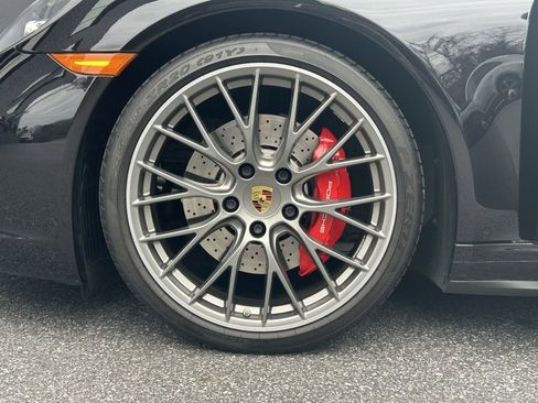 Certified 2017 Porsche 911 Carrera 4S image 14