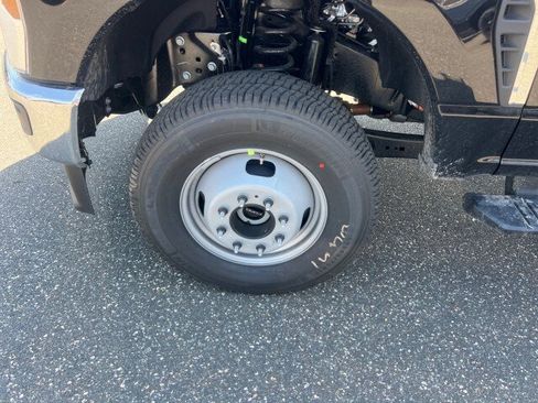 New 2026 Ford F350 XL w/ XL Chrome Package image 26